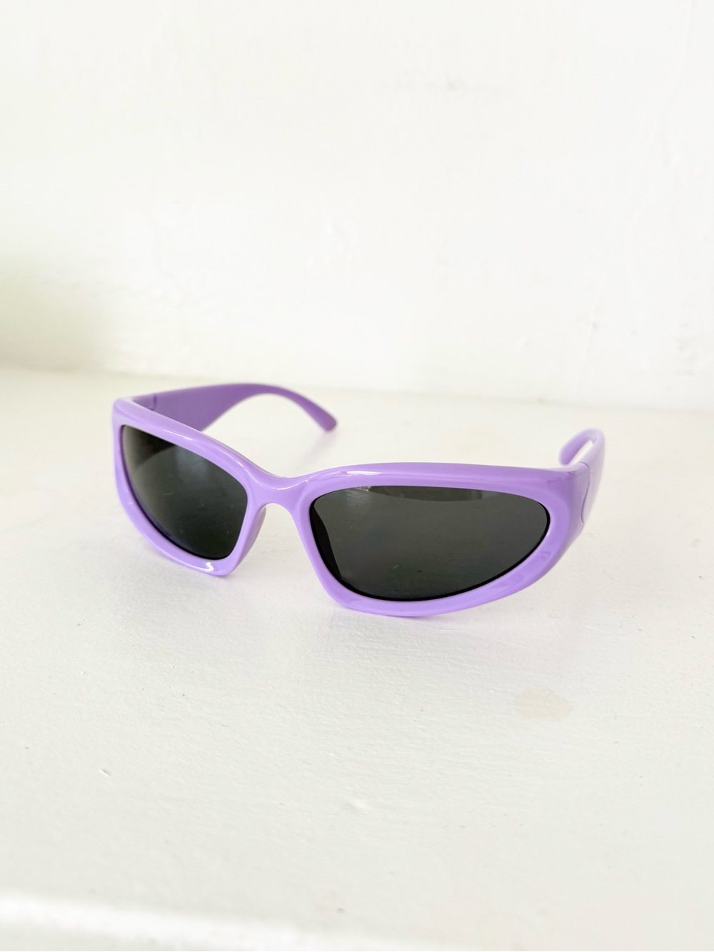 lilac sporty wraparound sunglasses ✧